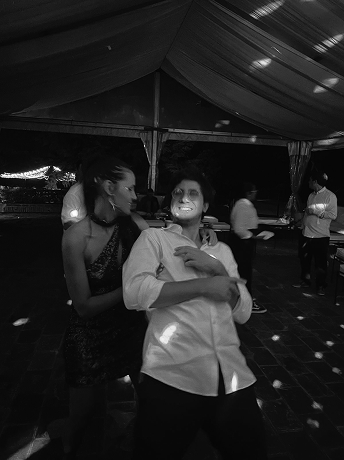 Pareja bailando